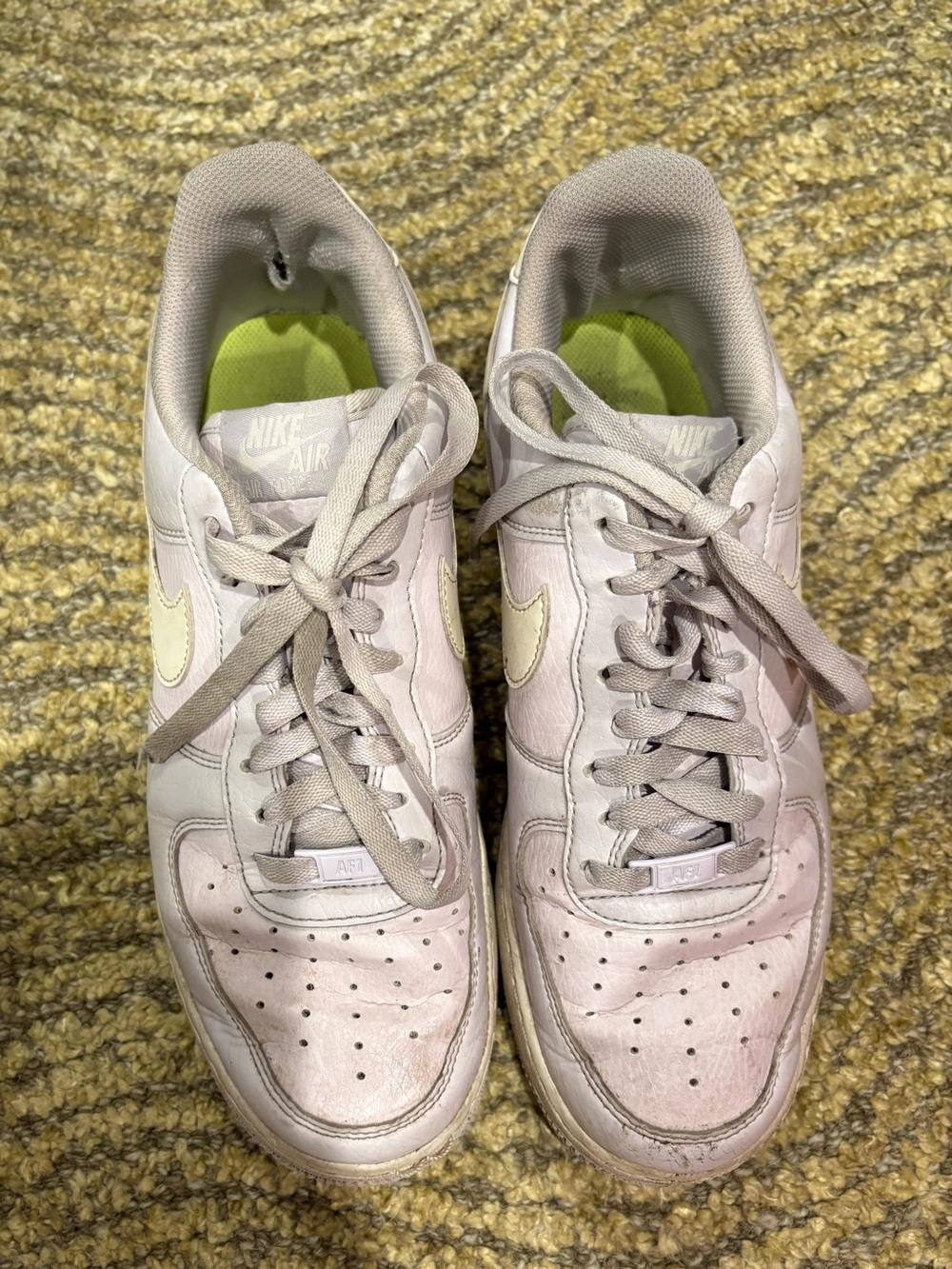 Nike Low-Top Sneakers in light purple